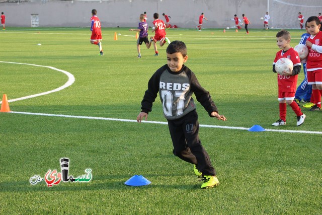 فيديو: قفزوا كالغزلان والفرحة والدموع تغمران شاكرين الرحمن وابو العبد بالحسبان في افتتاح ملعبهم الخضراوان   